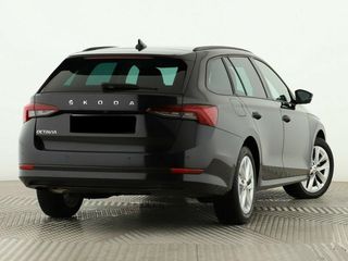 Skoda Octavia 2021 Style 2.0 TDI HdUp*VIRTUAL*LED*ACC*GARANTEE-thumb-2