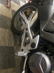 Βάση μαρσπιέ Honda Varadero 1000
