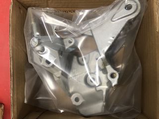 ΜΠΡΑΚΕΤΟ ΔΕΞΙΑΣ ΒΑΣΗΣ ΜΗΧΑΝΗΣ MITSUBISHI CARISMA '95- '03 / SPACE STAR 1.3 (MD369041) BRKT,CYLINDER BLOCK ENG FR