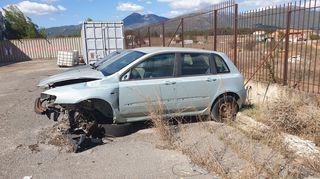FIAT STILO ΓΙΑ ΑΝΤΑΛΛΑΚΤΙΚΑ