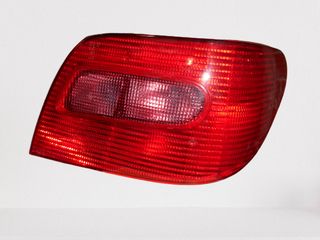 ΦΑΝΑΡΙ ΠΙΣΩ ΔΕΞΙ ΓΙΑ CITROEN XSARA 2000-2004