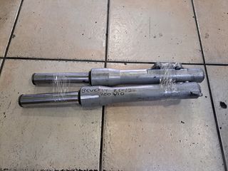 ΜΠΟΥΚΑΛΕΣ ΕΜΠΡΟΣ ΚΟΜΠΛΕ ΓΝΗΣΙΕΣ ΑΘΙΚΤΕΣ PIAGGIO BEVERLY 250 300 2007-10
