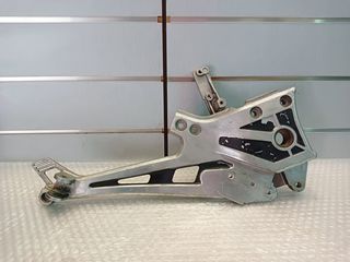 Kawasaki GPZ 900R βάση μαρσπιέ δεξιά 