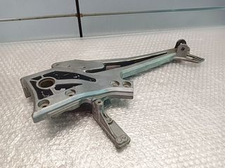 Kawasaki GPZ 900R βάση μαρσπιέ δεξιά -thumb-1