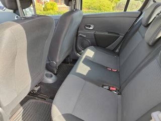 Renault Clio 2012-thumb-6