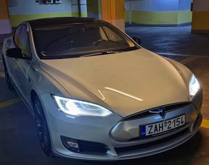 Tesla Model S '14 85D