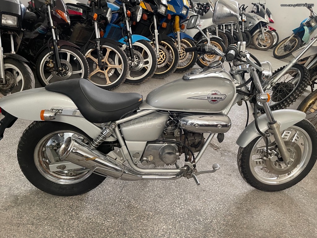Honda Magna 2000