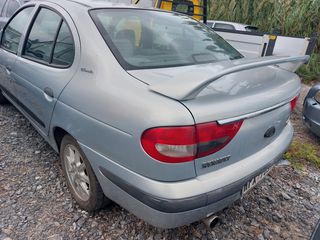 Renault Megane 2002-thumb-3
