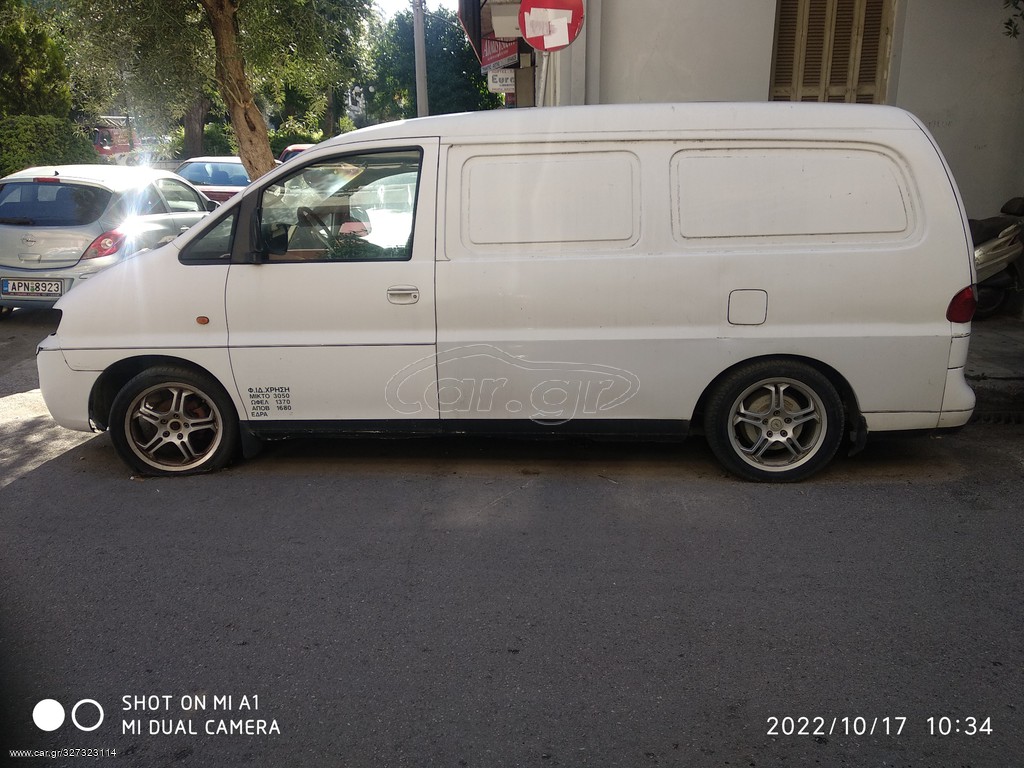 Hyundai H-1 2001