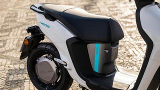 Yamaha 2025 NEO's ΗΛΕΚΤΡΙΚΟ ME 2 ΠΛΗ ΜΠΑΤΑΡΙΑ !!-thumb-8