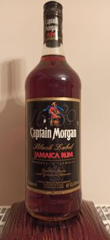 30 ΕΤΩΝ CAPTAIN MORGAN BLACK LABEL 