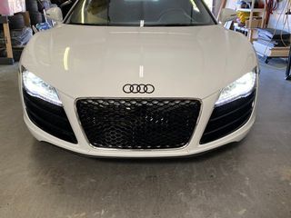 Μασκα εμπρός Audi R8 (2007-2012) Honeycomb Piano Black-thumb-1