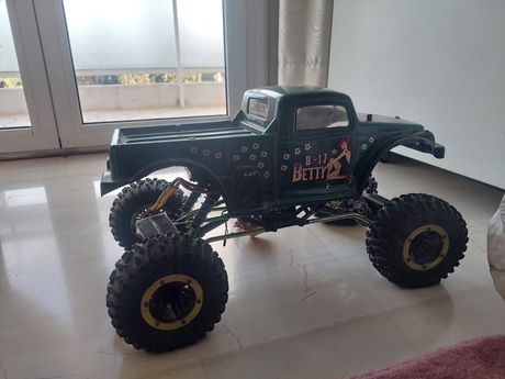 Axial '20 AX10 crawler 