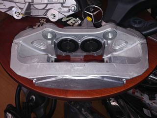 ΔΑΓΚΑΝΕΣ ΚΑΙΝΟΥΡΓΙΕΣ AMG pack 4 πιστονες MERCEDES BENZ E (W213).-thumb-14