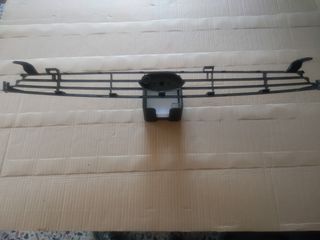 FORD FOCUS 1998-2004 ΜΑΣΚΑ ΜΕ ΟΡΙΖΟΝΤΙΕΣ ΓΡΙΛΙΕΣ -thumb-1