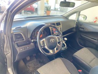 Toyota Verso-S 2013-thumb-4