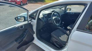 Ford Fiesta 2015-thumb-5