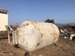ΔΕΞΑΜΕΝΗ ΖΩΟΤΡΟΦΕΣ-thumb-2