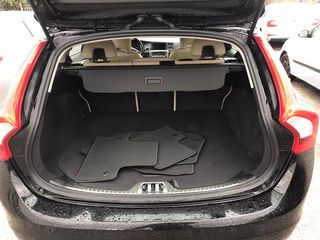 Volvo V60 Cross Country 2018 Momentum-thumb-6