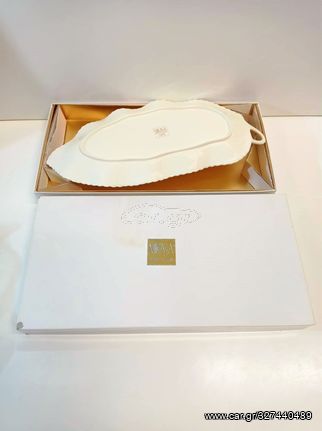 "MIKASA BONE CHINA REMEMBRANCE" μεγάλη πιατέλα εξαιρετικής πορσελάνης σε σχήμα φύλλου .-thumb-10