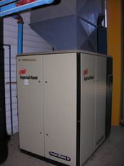 ΑΕΡΟΣΥΜΠΙΕΣΤΗΣ ΤΥΠΟΥ ΚΟΧΛΙΑ INGERSOLL RAND - INGERSOLL RAND SCREW TYPE AIR COMPRESSOR