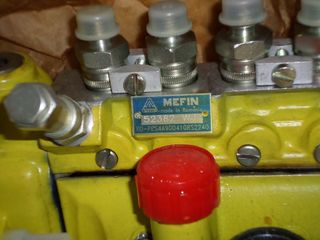ΑΝΤΛΙΑ ΠΕΤΡΕΛΑΙΟΥ MEFIN ΓΙΑ ΤΡΑΚΤΕΡ UTB UNIVERSAL 650 651 ORIGINAL-thumb-4