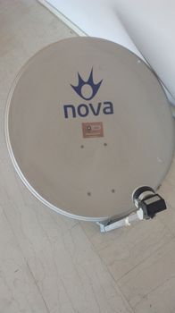 ΠΩΛΕΙΤΑΙ ΔΟΡΥΦΟΡΙΚΟ ΠΙΑΤΟ 80 cm ΜΕ LNB ΚΑΙ bracket Sattelite dish 80 cm Nova