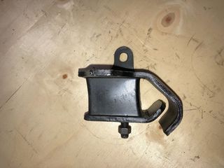 ΒΑΣΗ ΜΗΧΑΝΗΣ ΑΡΙΣΤΕΡΑ 11220-18G11 | NISSAN D21  Z24  '80->'86 -thumb-2