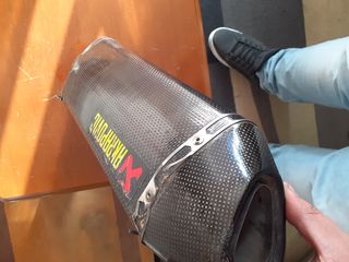 AKRAPOVIC FULL CARBON F60! 