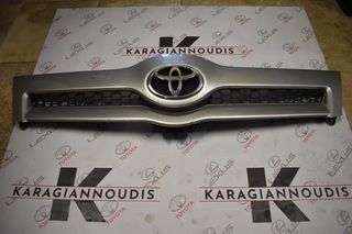 Toyota Corolla Verso μάσκα 2004-2007 με κωδικό 53111-0F020