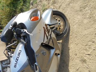 SUZUKI HAYABUSA GSXR 1300-thumb-1