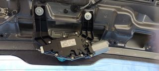 HYUNDAI i30 2008 - 2011 ΗΛΕΚΤΡΟΜΑΓΝΗΤΙΚΗ ΚΛΕΙΔΑΡΙΑ ΜΠΑΓΚΑΖ 