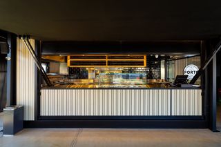 Καντίνα Skretas 2022 Porto street food-thumb-5