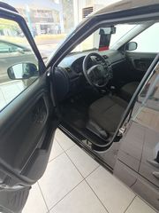 Skoda Fabia 2012-thumb-3
