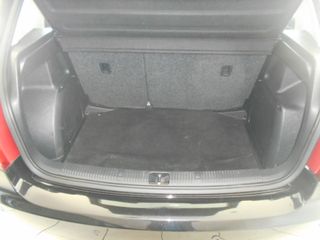Skoda Fabia 2012-thumb-8