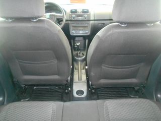 Skoda Fabia 2012-thumb-9