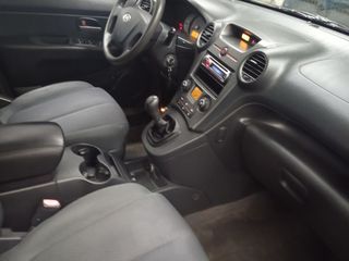 Kia Carens 2008-thumb-12