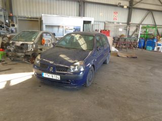 RENAULT CLIO	2003