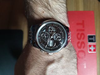 Tissot chronograph Le Locle-thumb-2