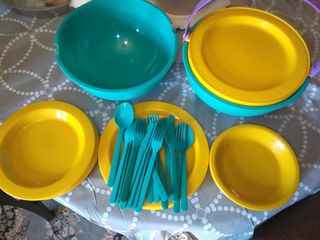 ΠΛΑΣΤΙΚΑ  ΧΟΝΤΡΑ  ΠΙΑΤΑ ΟΛΟ ΤΟ ΣΕΤ RETRO PLASTIC ROUND DINNER PICNIC SET VW CAMPER CAMPING  UNUSED PICMAC   Αν θέλετε να δείτε όλες τις αγγελίες μου.πατηστε κάτω από το όνομα μου