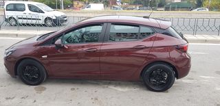 Opel Astra 2018-thumb-10