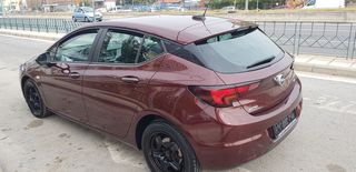 Opel Astra 2018-thumb-11