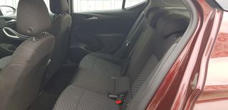 Opel Astra 2018-thumb-25