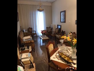 ΤΡΑΠΕΖΑΡΙΑ ΤΥΠΟΥ  ¨ΡΟΤΟΝΤΑ ¨ ΜΕ ΕΞΙ ΞΥΛΟΝΕΣ ΚΑΡΕΚΛΕΣ 