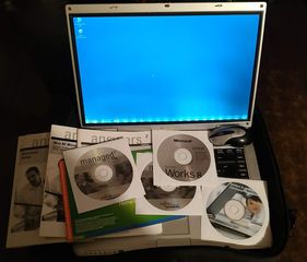 Παλιό Laptop Fujitsu Siemens Windows XP