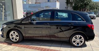 Mercedes-Benz B 180 2017 d-thumb-2