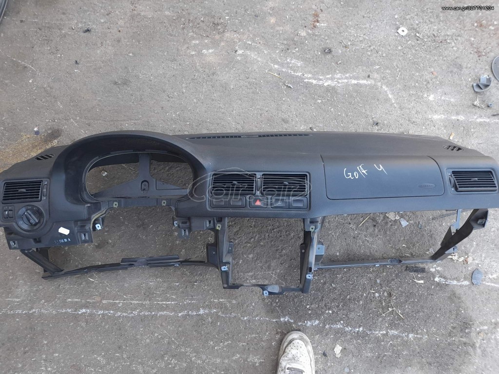 Ταμπλό golf 4 