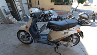 PIAGGIO LIBERTY 50 4T ΓΙΑ ΑΝΤΑΛΛΑΚΤΙΚΑ ΚΟΜΜΑΤΙ ΚΟΜΜΑΤΙ!! PIAGGIO STOCK HOUSE!! ΝΟ.1 ΣΕ ΟΛΗ ΤΗΝ ΕΛΛΑΔΑ!!-thumb-2