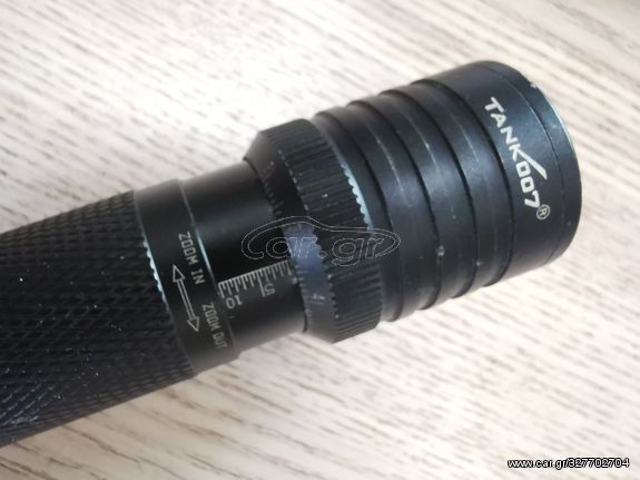 Φακός led Τank007 με zoom 500 Lumens. 