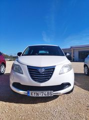 Lancia Ypsilon 2013-thumb-1